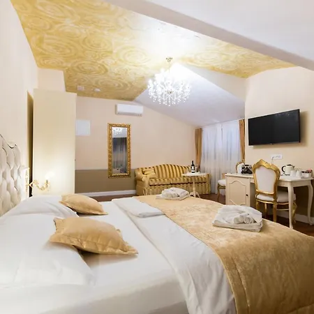 Square Heritage 4*