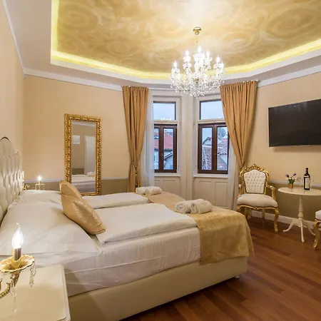 Square Heritage Hotel