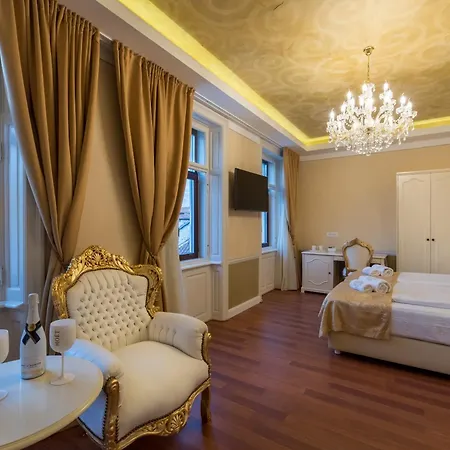 Square Heritage 4*