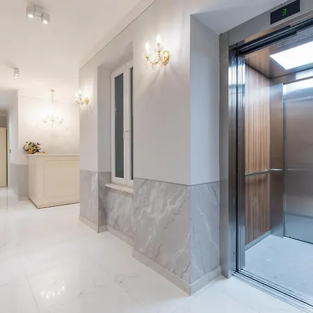 Square Heritage 4*