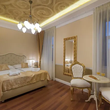 Square Heritage Спліт