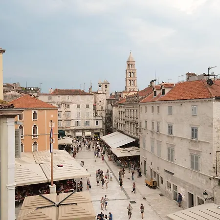 Square Heritage Szálloda