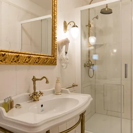 Square Heritage 4*