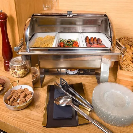 Square Heritage Hotel 4*