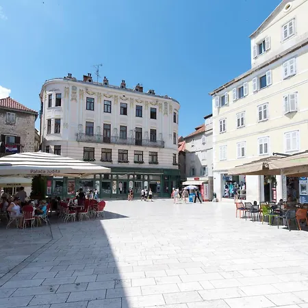 Square Heritage Hotel