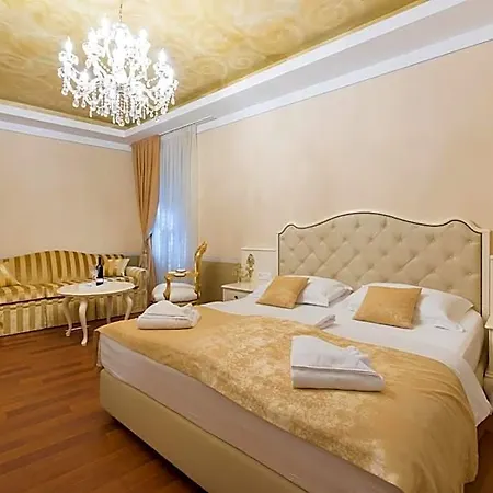 Square Heritage Спліт