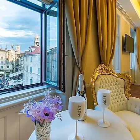 Square Heritage 4*