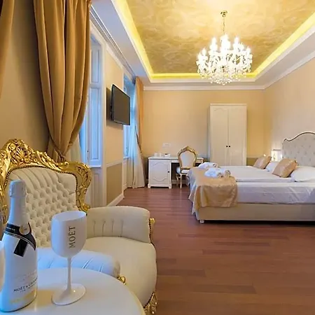 Square Heritage Готель 4*