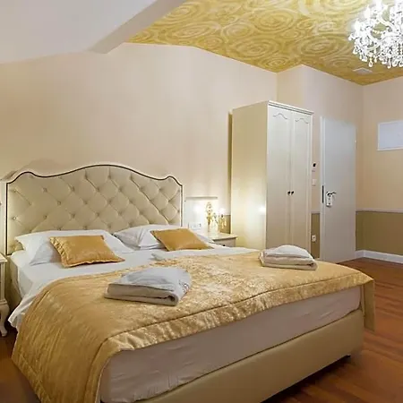 Square Heritage Готель 4*