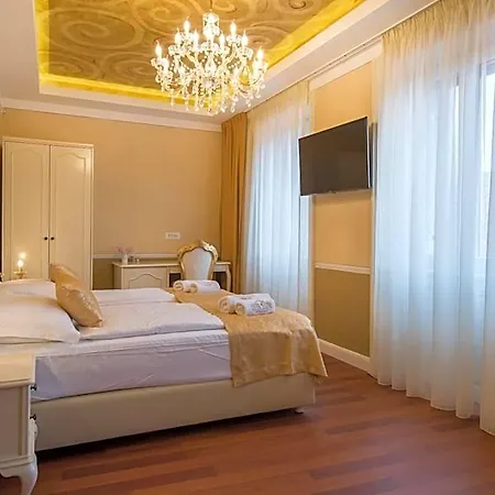 Hotel Square Heritage 4*