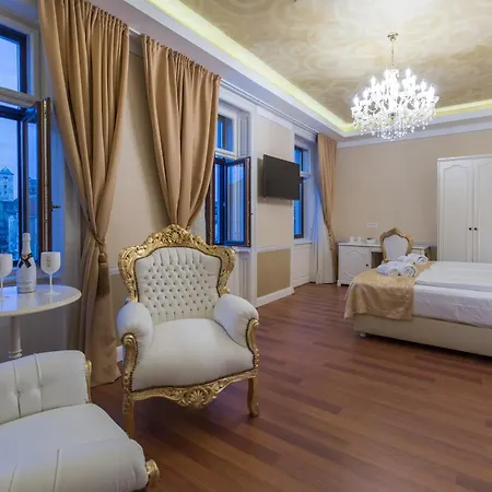 Square Heritage 4*