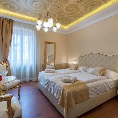 Square Heritage Otel Split