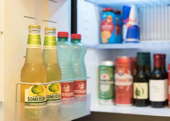 מלון Square Heritage 4*