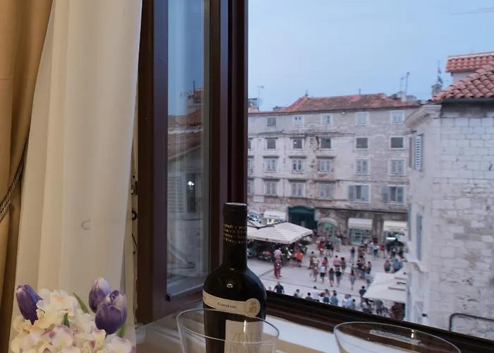 מלון Square Heritage