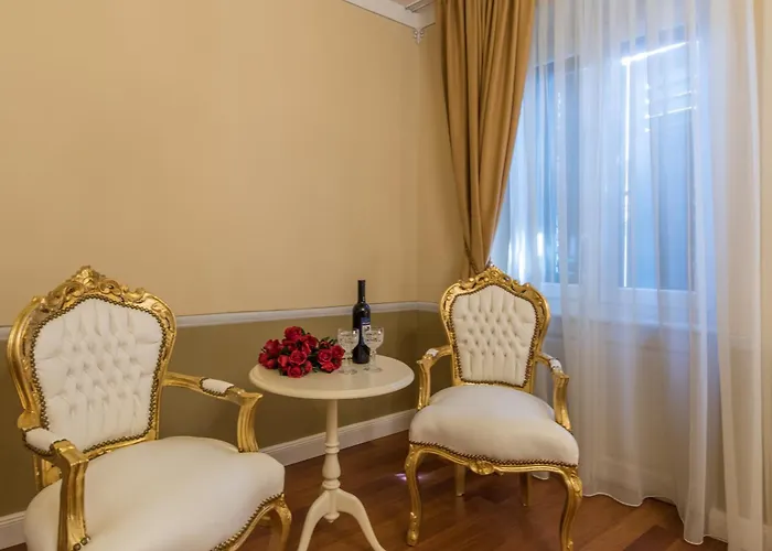 מלון Square Heritage