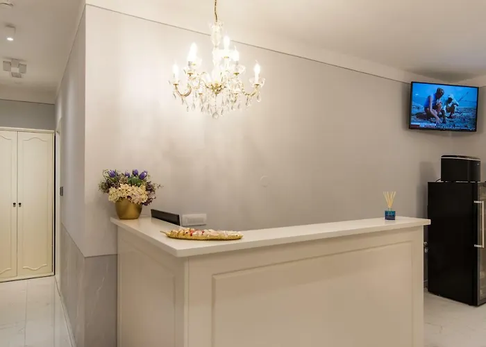 Square Heritage Hotel 4*