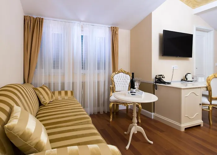 فندق Square Heritage سبليت