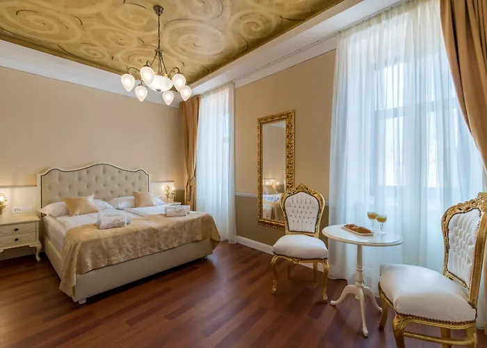 Square Heritage سبليت